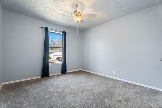 608 W 5th Street, Grove, OK 74344