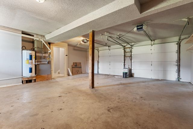 608 W 5th Street, Grove, OK 74344