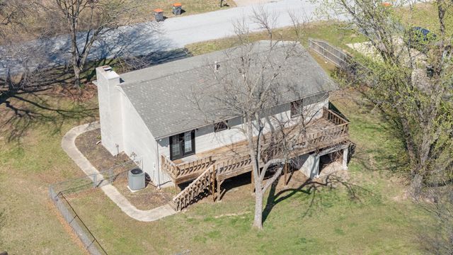 608 W 5th Street, Grove, OK 74344
