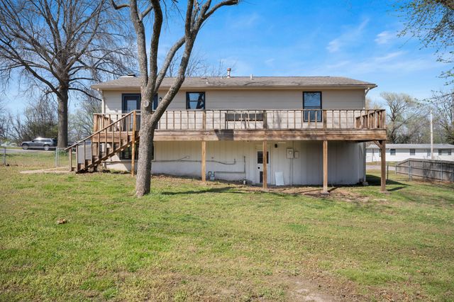608 W 5th Street, Grove, OK 74344
