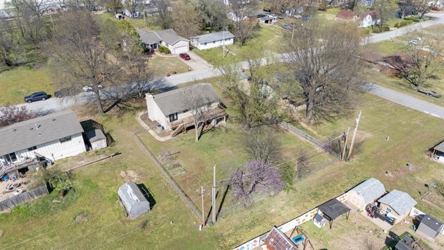 608 W 5th Street, Grove, OK 74344