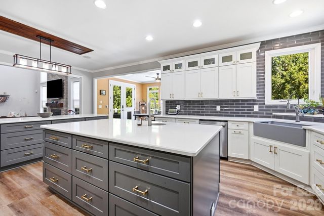 638 Reliance Court, Tega Cay, SC 29708