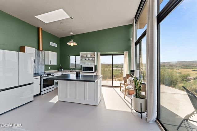37455 S RINCON Road, Wickenburg, AZ 85390