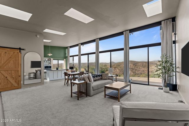 37455 S RINCON Road, Wickenburg, AZ 85390