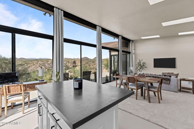 37455 S RINCON Road, Wickenburg, AZ 85390