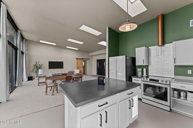 37455 S RINCON Road, Wickenburg, AZ 85390