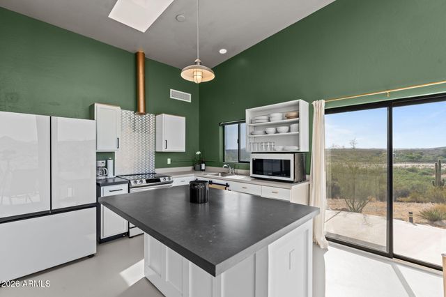 37455 S RINCON Road, Wickenburg, AZ 85390