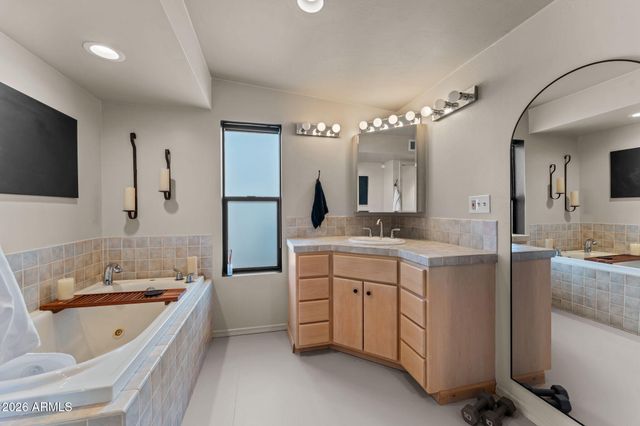 37455 S RINCON Road, Wickenburg, AZ 85390