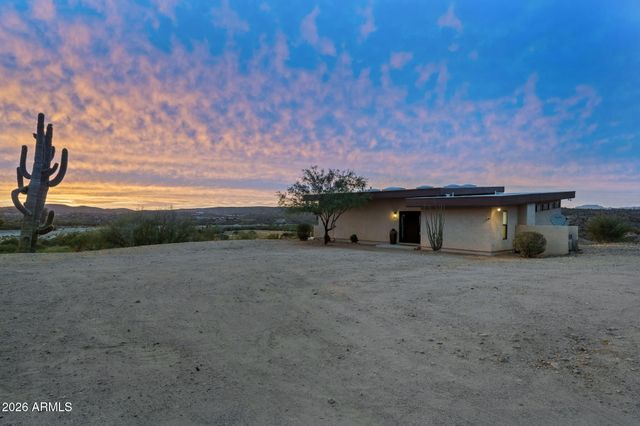 37455 S RINCON Road, Wickenburg, AZ 85390