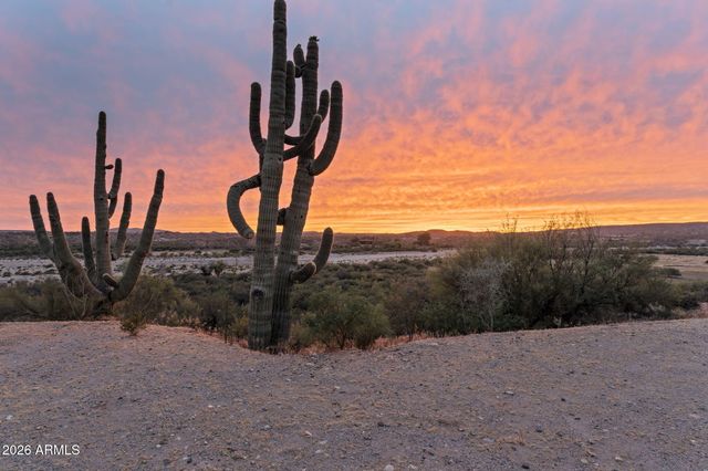 37455 S RINCON Road, Wickenburg, AZ 85390