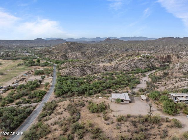 37455 S RINCON Road, Wickenburg, AZ 85390