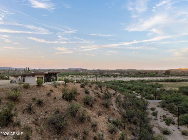 37455 S RINCON Road, Wickenburg, AZ 85390