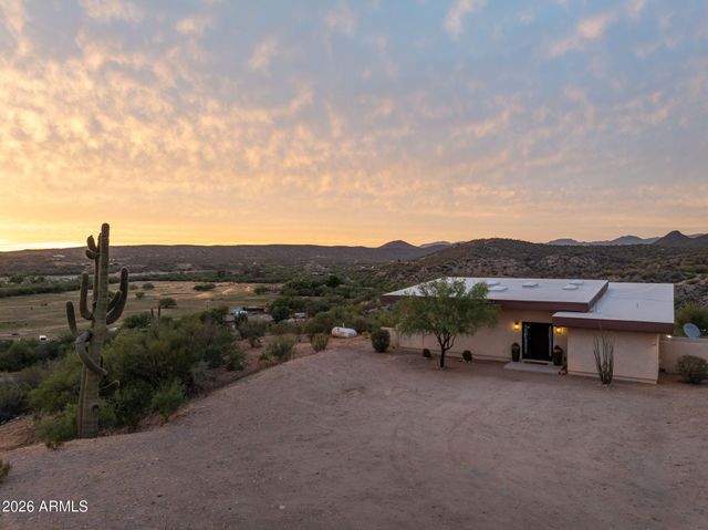 37455 S RINCON Road, Wickenburg, AZ 85390