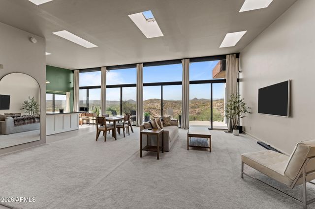 37455 S RINCON Road, Wickenburg, AZ 85390