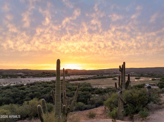 37455 S RINCON Road, Wickenburg, AZ 85390