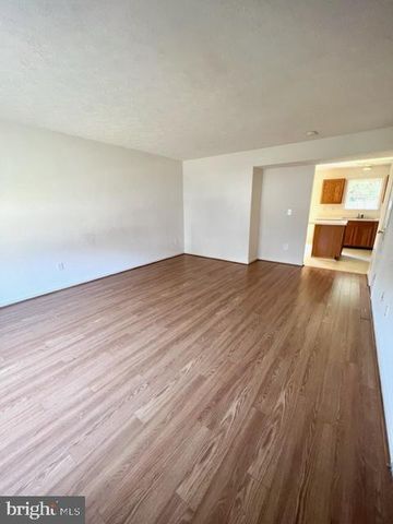 9906 WARWICK PL, Fredericksburg, VA 22408