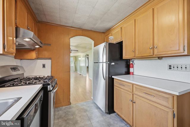 809 E OAK ST E, Millville, NJ 08332