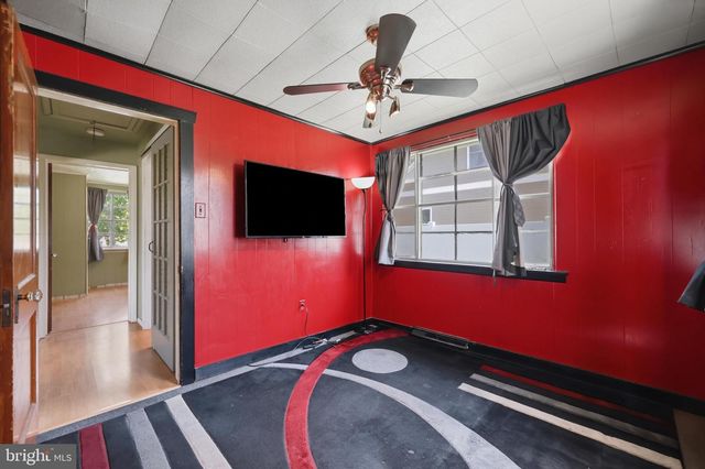 809 E OAK ST E, Millville, NJ 08332