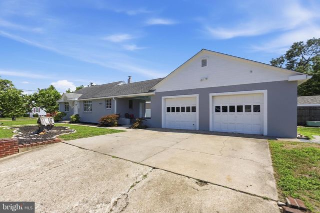 809 E OAK ST E, Millville, NJ 08332