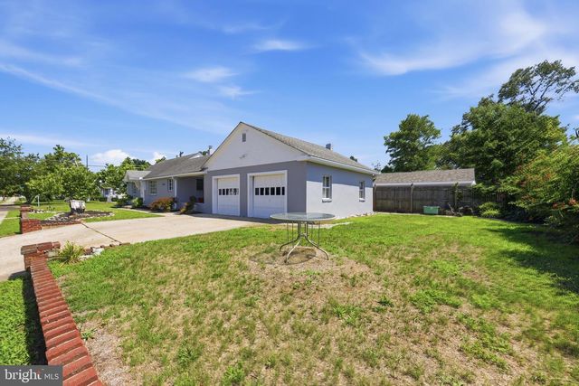 809 E OAK ST E, Millville, NJ 08332