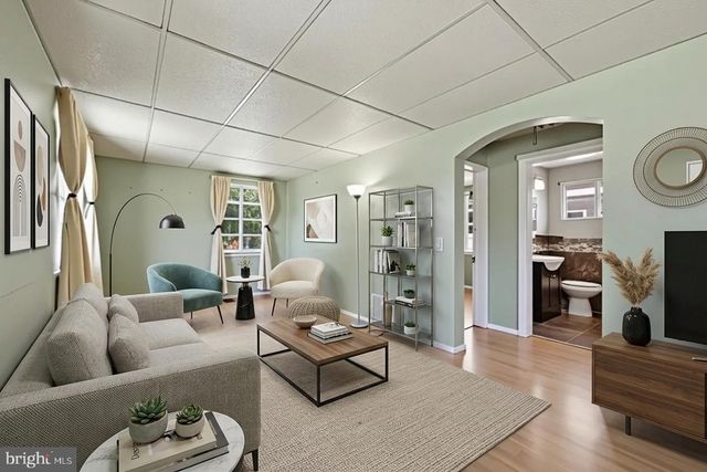 809 E OAK ST E, Millville, NJ 08332