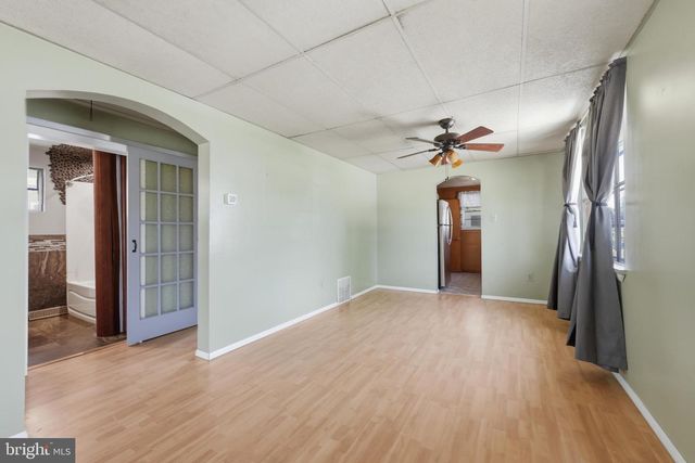 809 E OAK ST E, Millville, NJ 08332