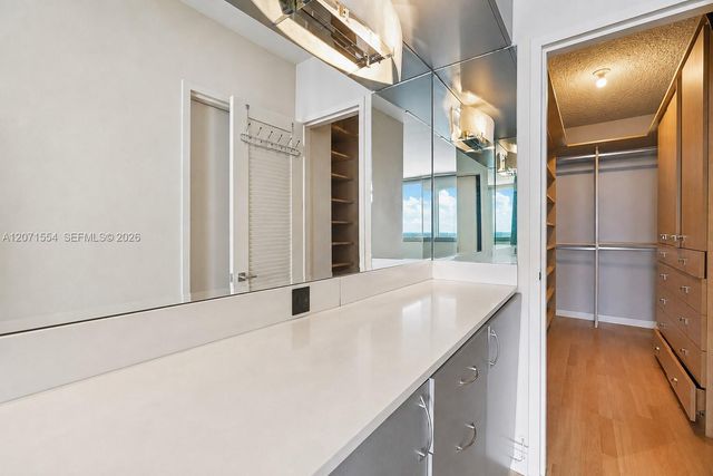 800 West Avenue 917, Miami Beach, FL 33139