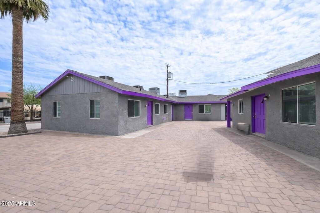 8939 N 8TH Street, Phoenix, AZ 85020 — exterior