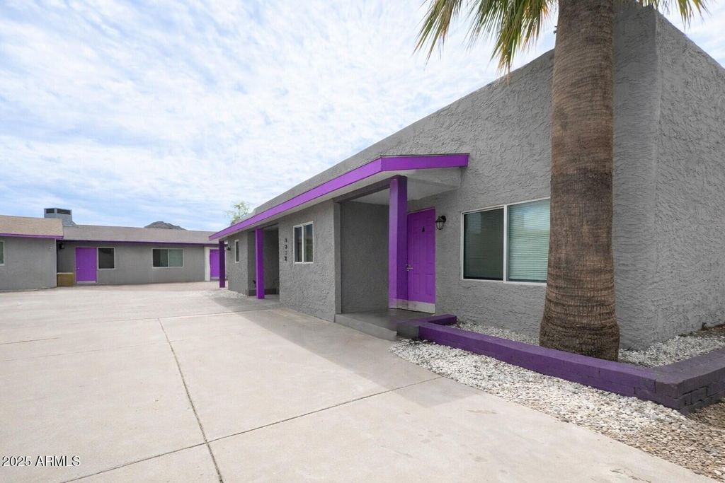 8939 N 8TH Street, Phoenix, AZ 85020 — photo 2