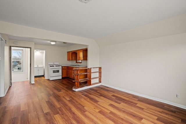 416 Marquette AVENUE, South Milwaukee, WI 53172