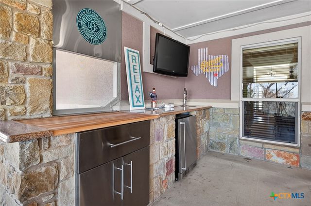 2068 Pirtle Drive, Salado, TX 76571