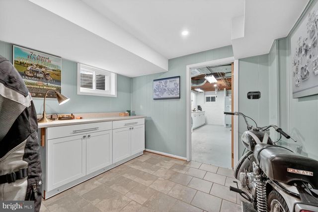 6052 6TH ST N, Arlington, VA 22203