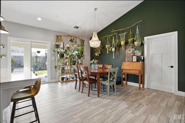 4017 Rolling Rock Avenue, Bakersfield, CA 93313