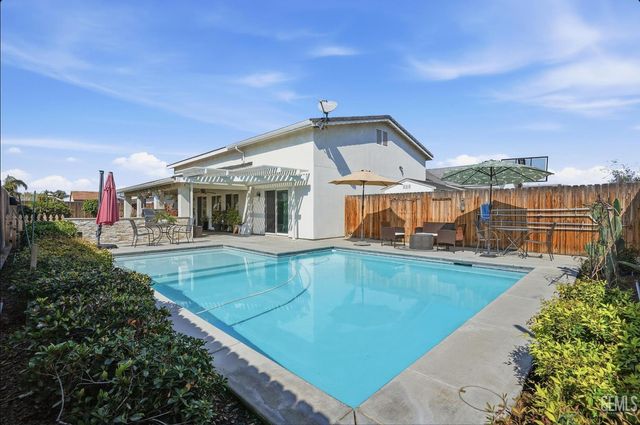 4017 Rolling Rock Avenue, Bakersfield, CA 93313