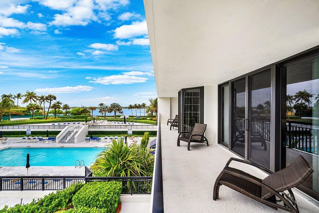 3140 S Ocean Boulevard 202-n, Palm Beach, FL 33480