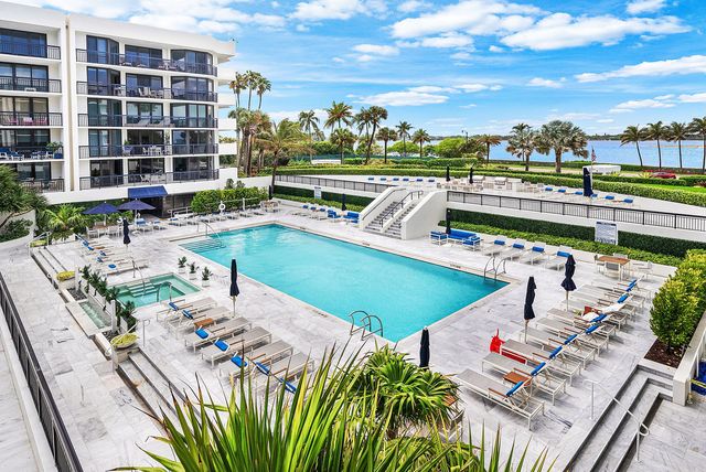 3140 S Ocean Boulevard 202-n, Palm Beach, FL 33480