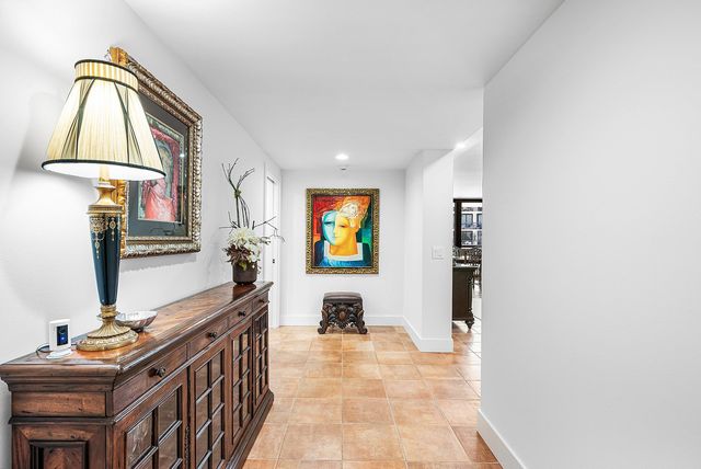3140 S Ocean Boulevard 202-n, Palm Beach, FL 33480