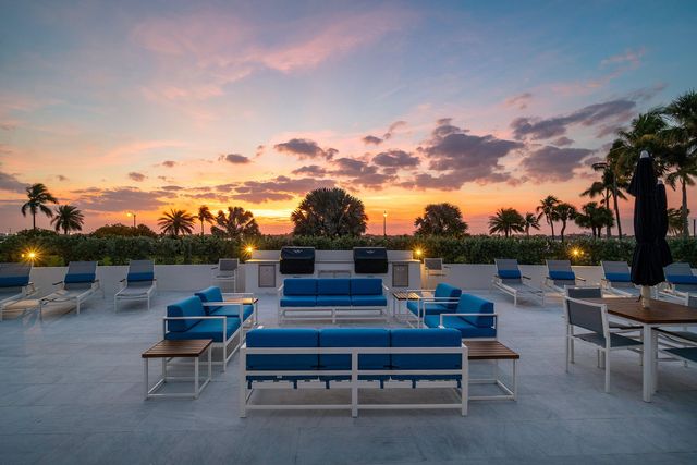 3140 S Ocean Boulevard 202-n, Palm Beach, FL 33480