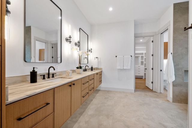 4216 Deepwoods DR, Austin, TX 78731