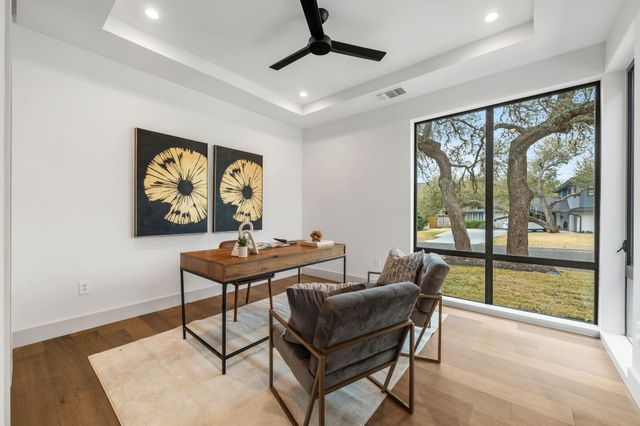 4216 Deepwoods DR, Austin, TX 78731