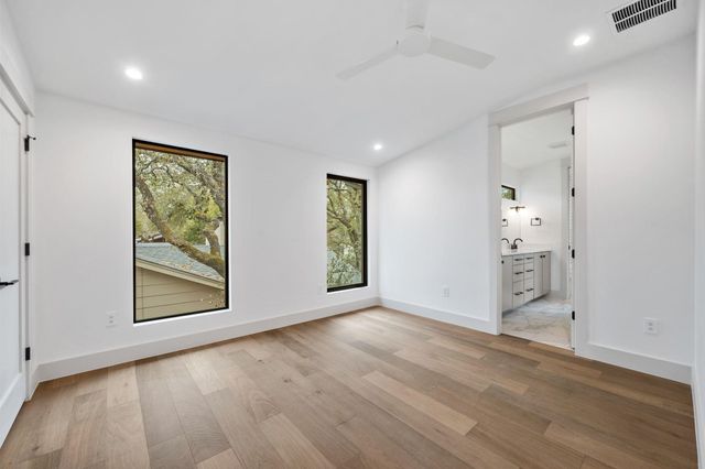 4216 Deepwoods DR, Austin, TX 78731