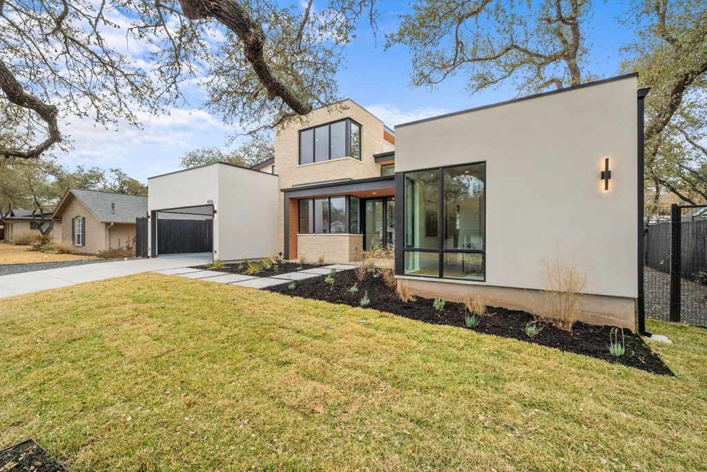 4216 Deepwoods DR, Austin, TX 78731