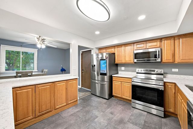 2714 Lydia Street, Waukegan, IL 60085