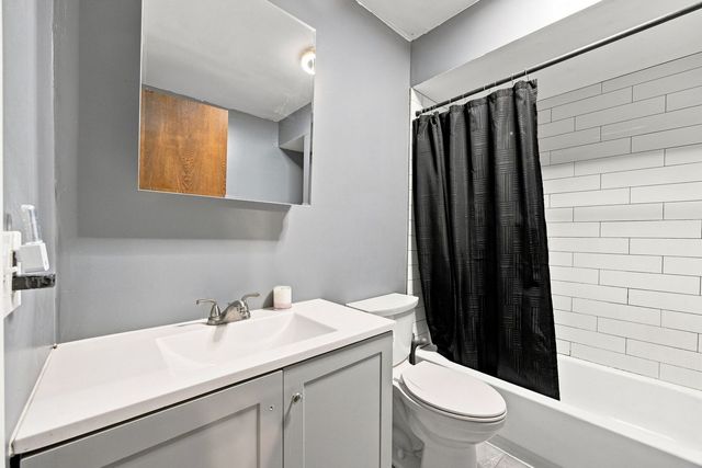 2714 Lydia Street, Waukegan, IL 60085