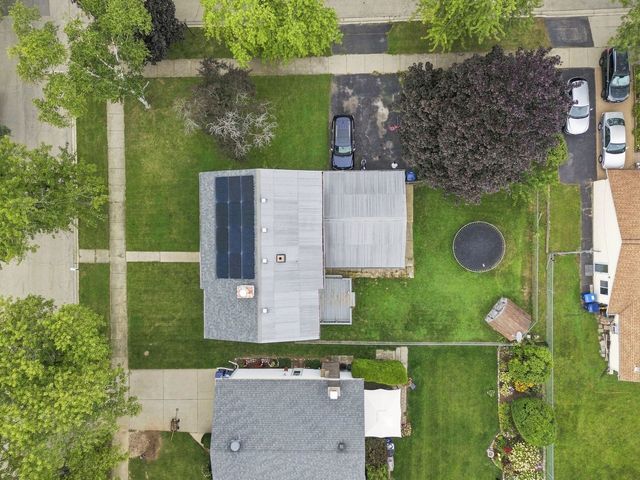 2714 Lydia Street, Waukegan, IL 60085