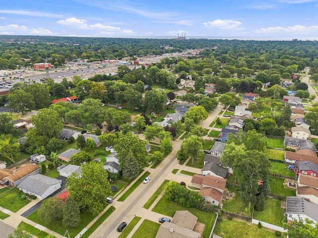 2714 Lydia Street, Waukegan, IL 60085