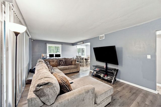 2714 Lydia Street, Waukegan, IL 60085