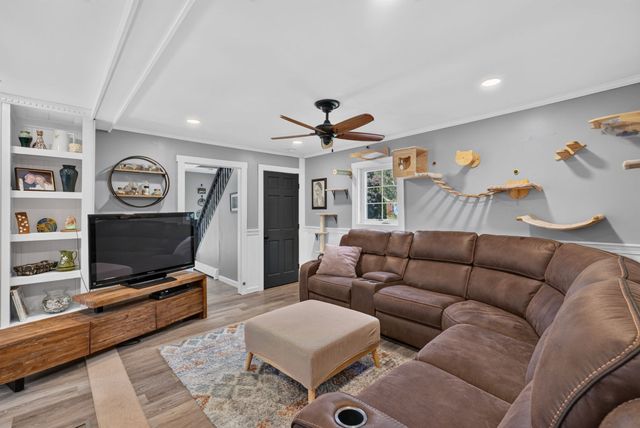 48 Anawan St, Taunton, MA 02780