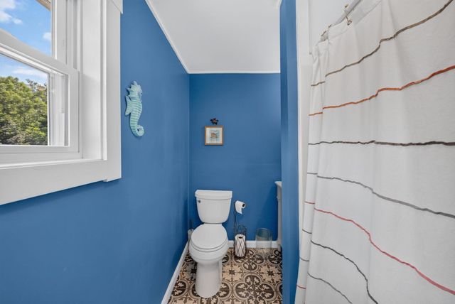 48 Anawan St, Taunton, MA 02780
