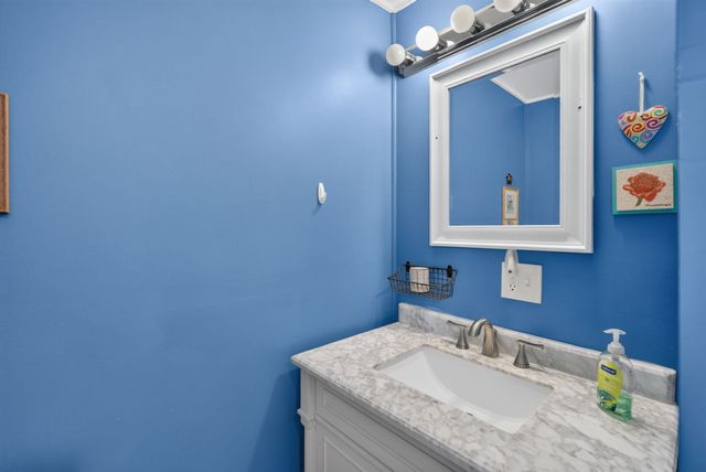 48 Anawan St, Taunton, MA 02780
